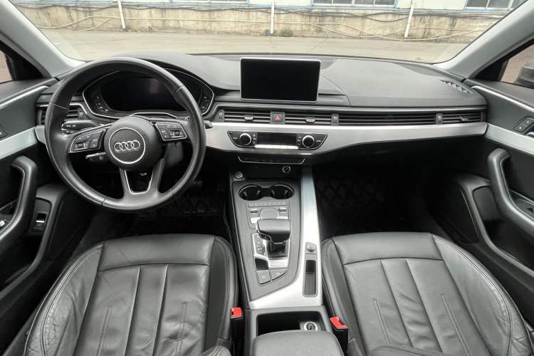 Used Audi A4L 2019 40 TFSI Fashion Edition China VI Emission Standard
