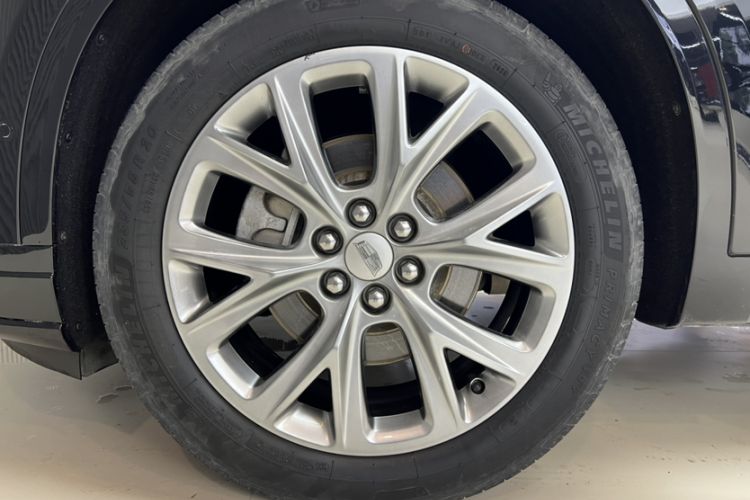 Used Cadillac XT6 2020 28T Six-Seater Luxury Sporty Enjoy-the-Comfort Safety Edition