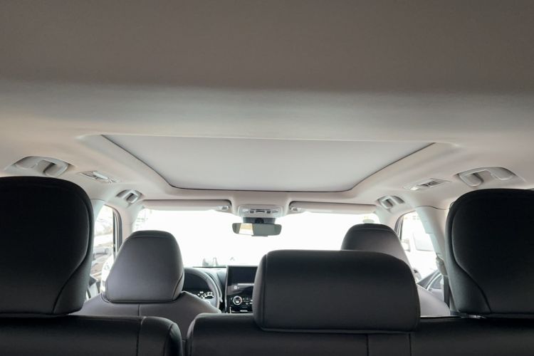 Used Toyota Highlander 2022 Dual-Engine 2.5L Four-Wheel Drive Prestige Version 7 Seats