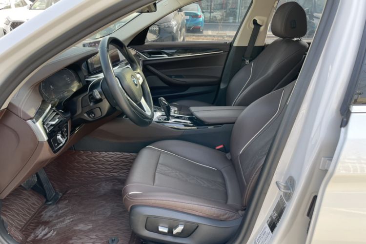 Used BMW 5 Series 2022 Second Facelift 525Li Luxury Package
