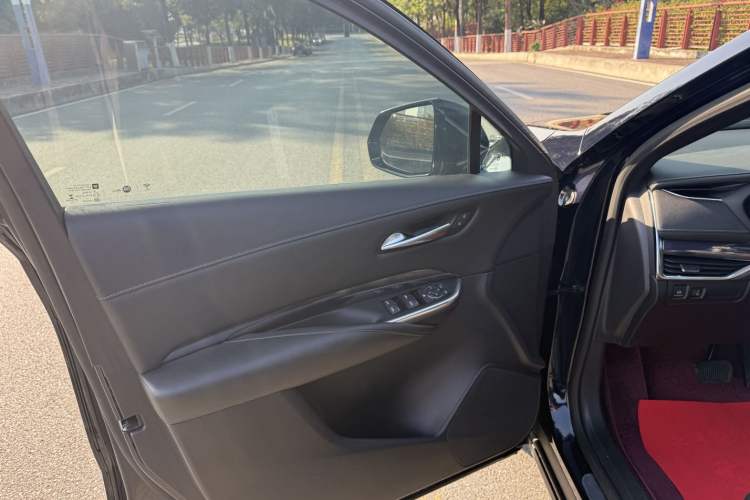 Used Cadillac XT4 2021 28T Two-Wheel Drive Tech Edition
