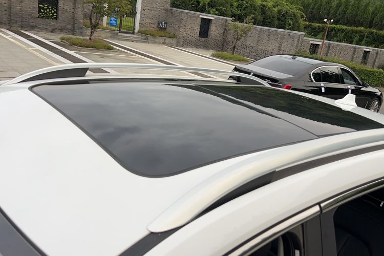 Used Roewe RX5 2019 20T Two-Wheel Drive Automatic Ali Smart Connectivity Platinum Edition
