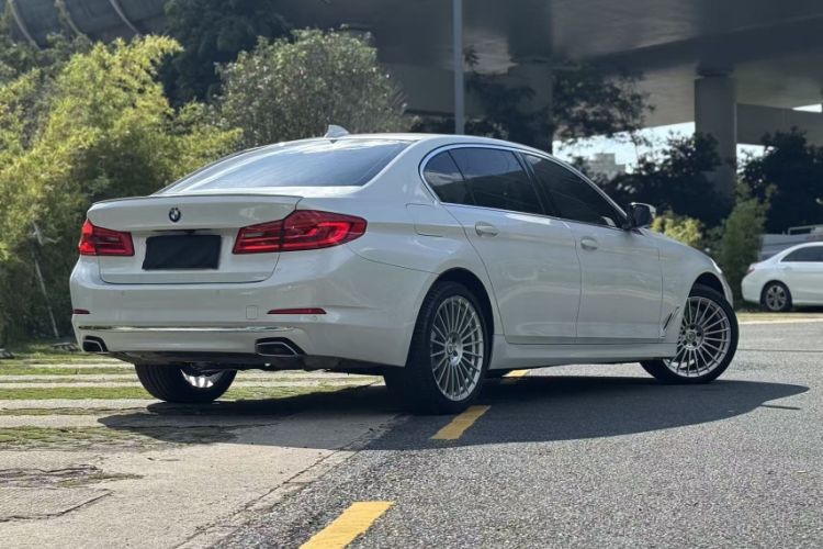 Used BMW 5 Series 2019 525Li Luxury Package
