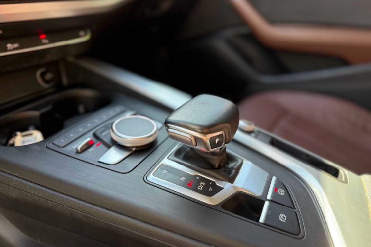 Used Audi A4L 2018 30th Anniversary Edition 40 TFSI Fashion Model
