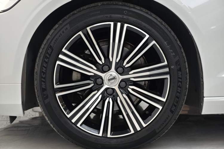 Used Volvo S60 2020 T4 Zhiyuan Luxury Edition
