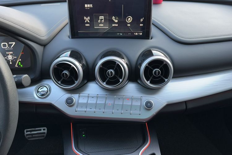 Used Wey VV7 2019 Upgraded Model 2.0T Flagship Version China VI