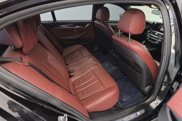 Used BMW 5 Series 2019 Facelifted 530Li Leading Edition M Sport Package