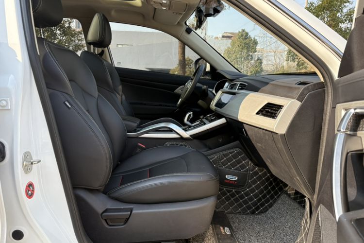 Used Geely Auto Emgrand X7 Sport 2020 1.8TD DCT Two-Wheel Drive Smart Connect 4G-Enabled Version
