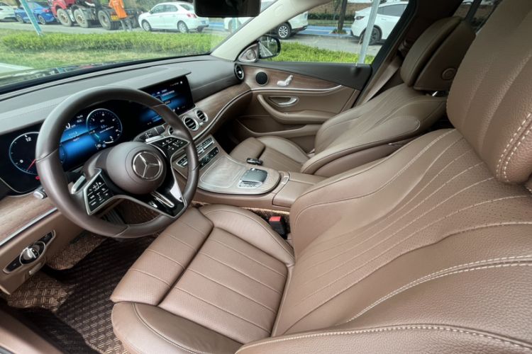 Used Mercedes-Benz E-Class 2023 Facelift E 260 L
