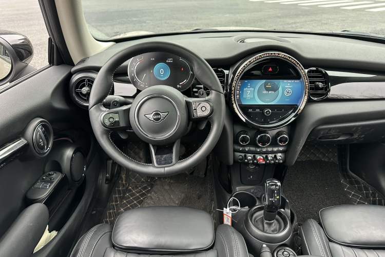 Used MINI MINI 2022 Updated 2.0T COOPER S Artist