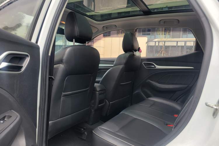 Used MG ZS 2017 1.5L Automatic Luxury Edition
