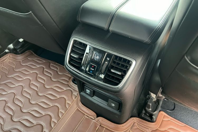 Used Honda UR-V 2020 370TURBO Two-Wheel Drive Luxury Edition
