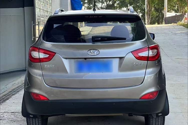 Used Hyundai ix35 2015 2.0L Automatic 2WD Smart Version China V Standard
