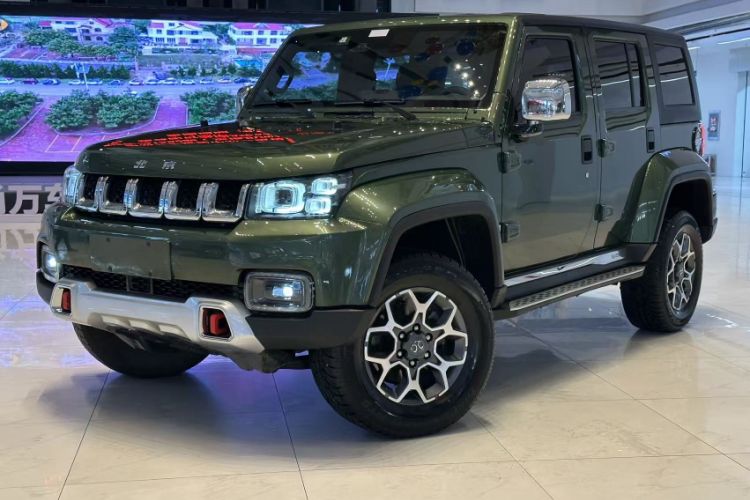 Used Beijing Auto BJ40 2019 PLUS 2.3T Automatic Four-Wheel Drive Premium Edition China VI
