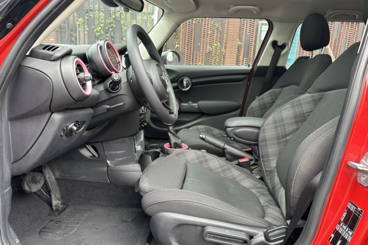 Used  MINI 2016 1.5T COOPER Five-Door Edition
