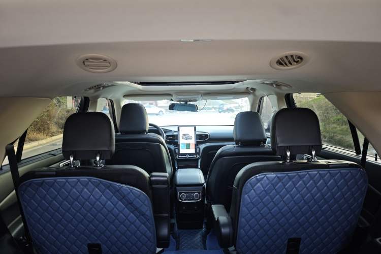 Used Ford Explorer 2020 EcoBoost 285 4x4 Titanium Edition 6 Seats