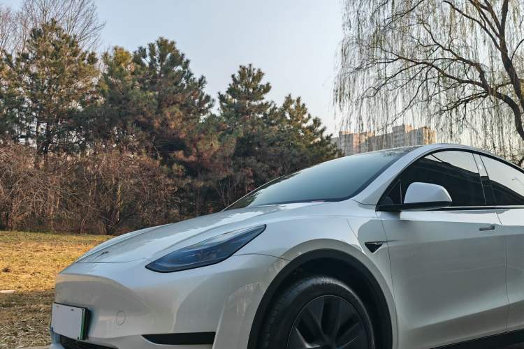 Used Tesla Model Y 2024 Rear-Wheel-Drive Version
