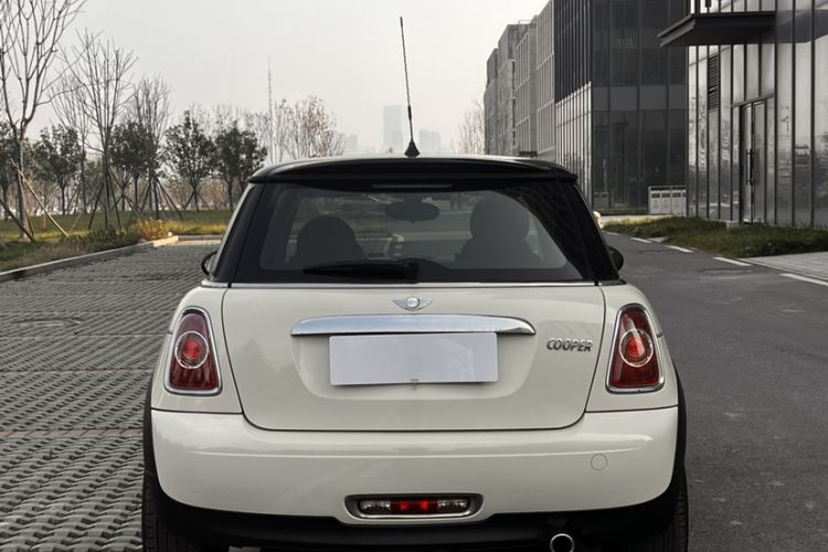 Used  MINI 2011 1.6L COOPER Fun
