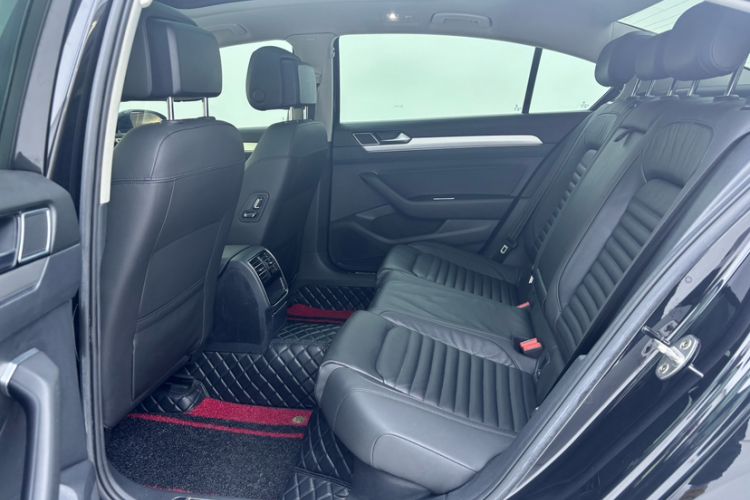 Used Volkswagen Magotan 2019 330TSI DSG Leading Edition China V Standard
