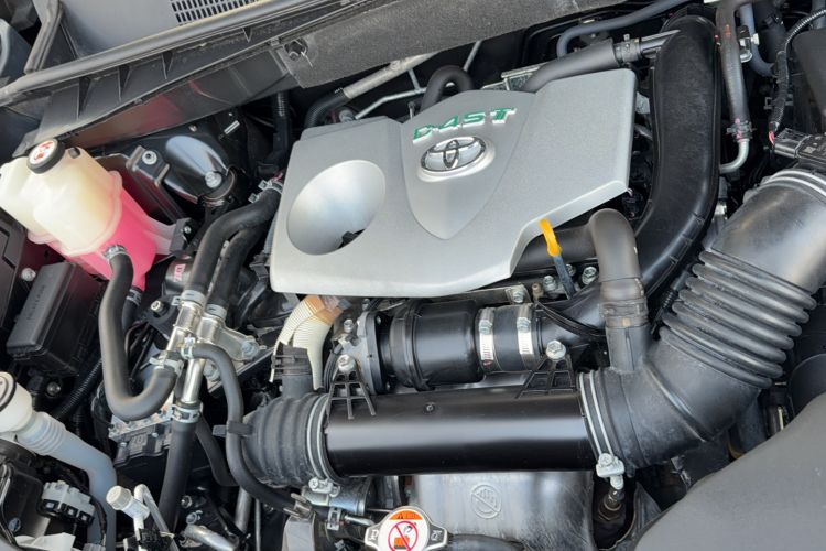 Used Toyota Highlander 2018 2.0T Two-Wheel Drive Prestige Version 7 Seats China V Emission Standard
