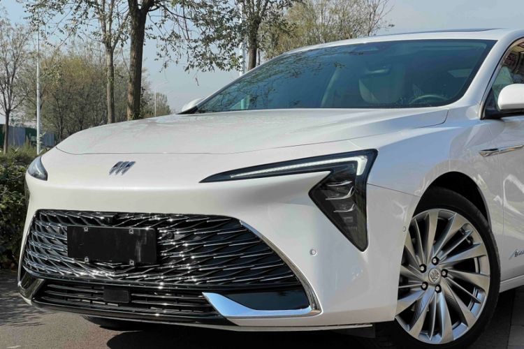 Used Buick LaCrosse 2023 Avia Edition
