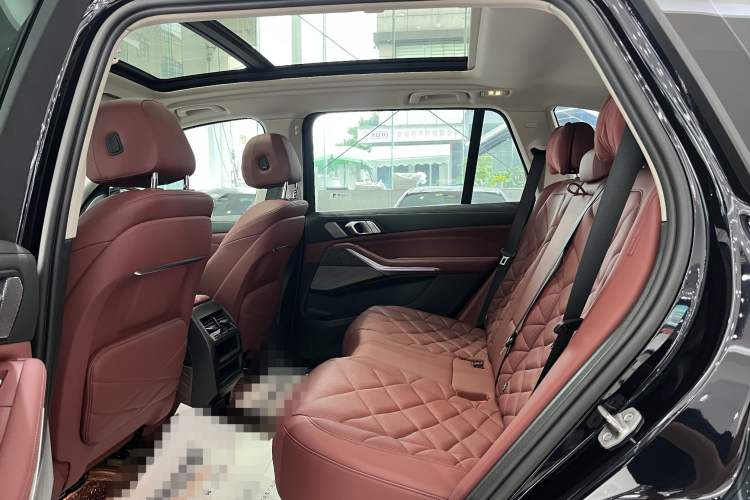 Used BMW X5 2022 Restyled xDrive 30Li Luxury Version M Sport Package