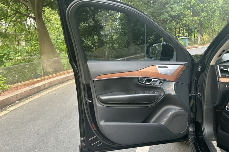 Used Volvo XC90 New Energy 2018 E-Drive Hybrid T8 Prestige 7-Seater
