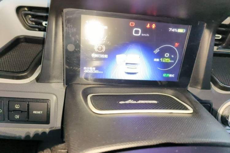 Used Wuling Hongguang MINIEV 2022 Macaron Premium Model – Lithium Ternary Battery
