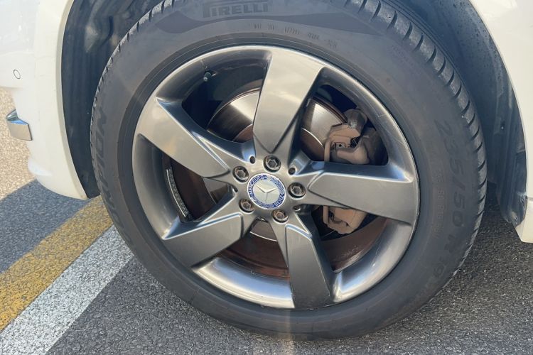 Used Mercedes-Benz GLK-Class 2013 GLK 300 4MATIC Dynamic Sunroof Model
