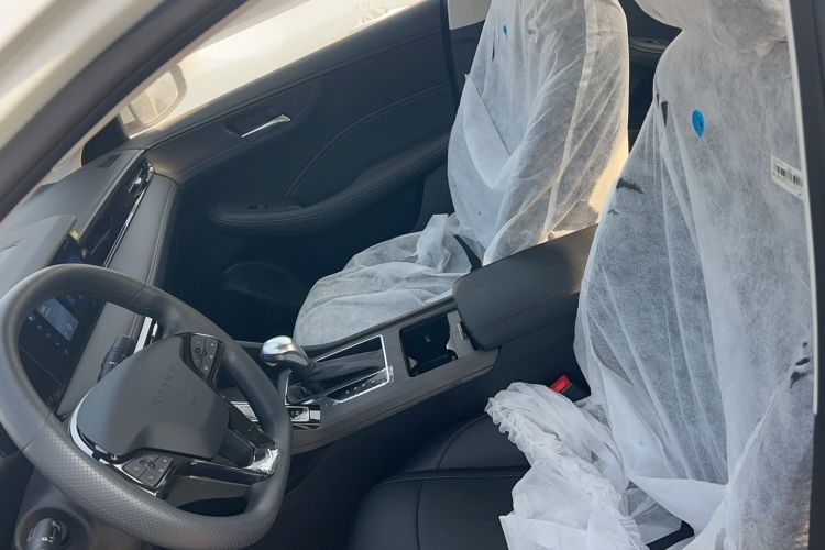 Used Roewe i5 2023 1.5L CVT Luxury Edition
