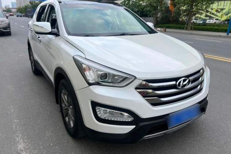 Used Hyundai Santa Fe 2015 2.0T Automatic Two-Wheel Drive Smart Version 5 Seats
