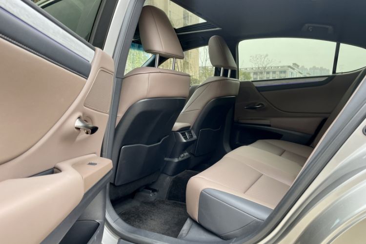 Used Lexus ES 2025 200 Premium Edition
