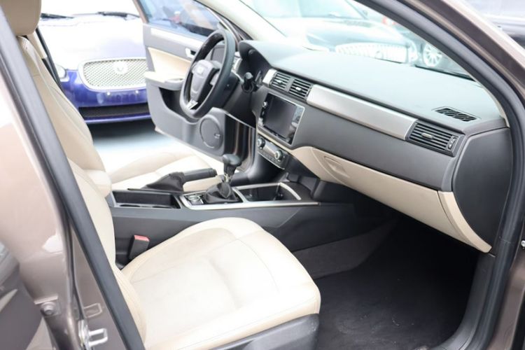 Used Qoros 3 2014 Sedan 1.6L Automatic Zhiyue Model
