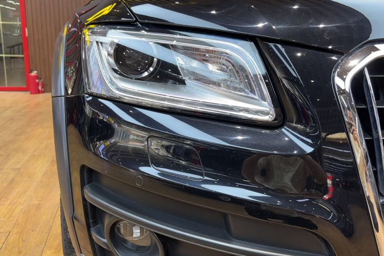 Used Audi Q5 2018 Collector's Edition 40 TFSI Technology Model
