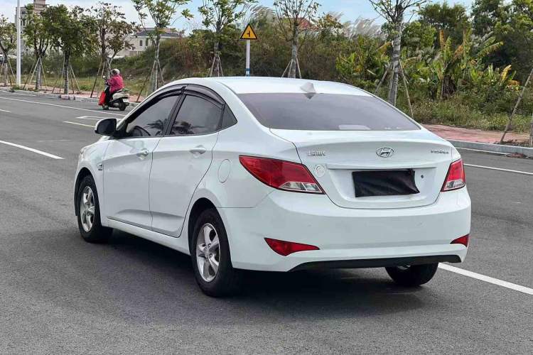 Used Hyundai Verna 2014 1.4L Automatic Smart GLS
