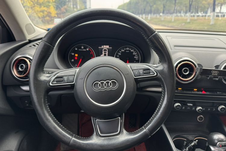 Used Audi A3 2014 Sportback 35 TFSI Automatic Comfort Model
