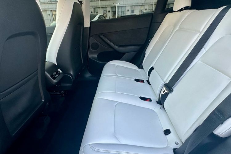 Used Tesla Model Y 2022 Rear-Wheel-Drive Version
