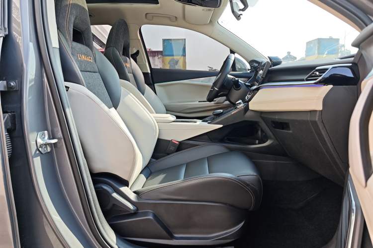 Used Lynk & Co 06 EM-P 2020 PHEV Plus