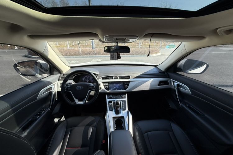 Used Geely Auto Emgrand X7 Sport 2020 1.8TD DCT Two-Wheel Drive Smart Connect 4G-Enabled Version
