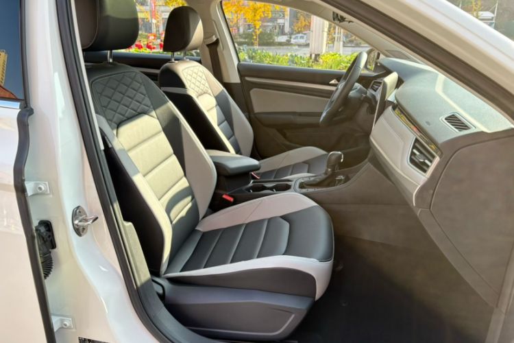 Used Volkswagen Bora 2024 300TSI DSG Prestige Edition
