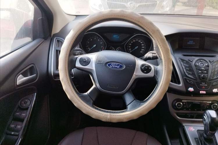 Used Ford Focus 2012 Hatchback 1.6L Automatic Fashion Edition