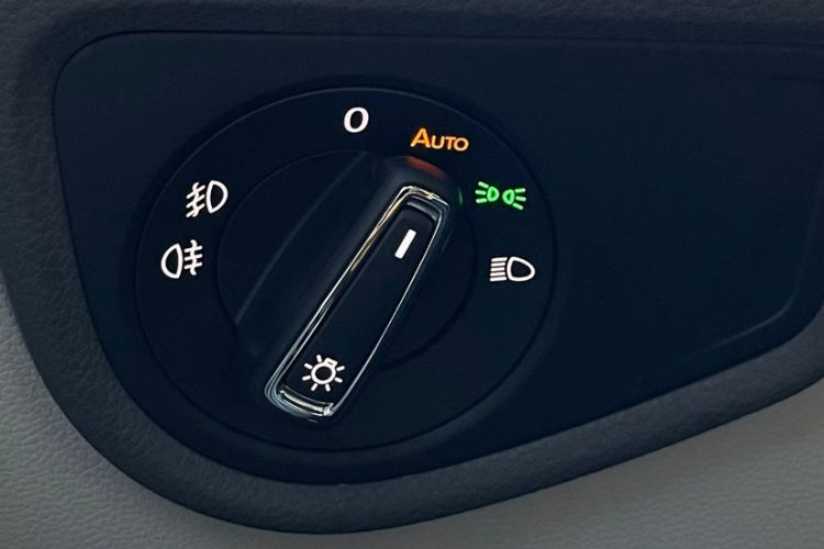 Used Volkswagen Touran 2018 Volkswagen Touran L 280TSI DSG Comfort Edition 7-seater
