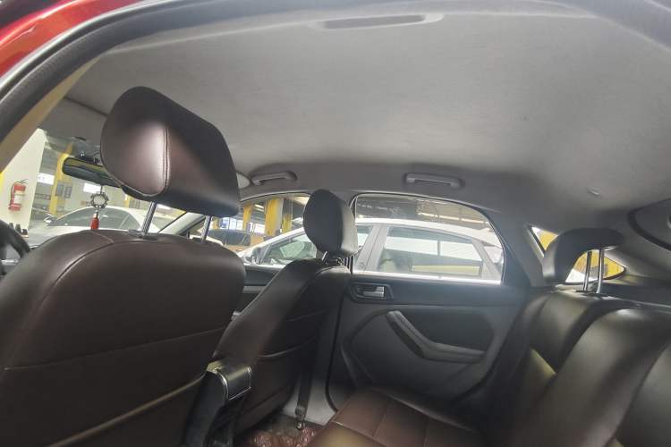 Used Ford Focus 2013 Hatchback Classic 1.8L Automatic Base Model
