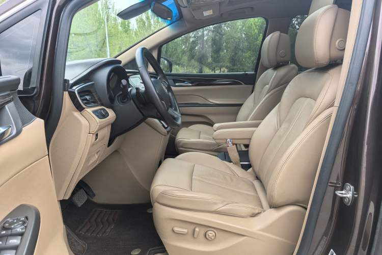 Used Buick GL8 2017 ES 28T Luxury Model China V Standard
