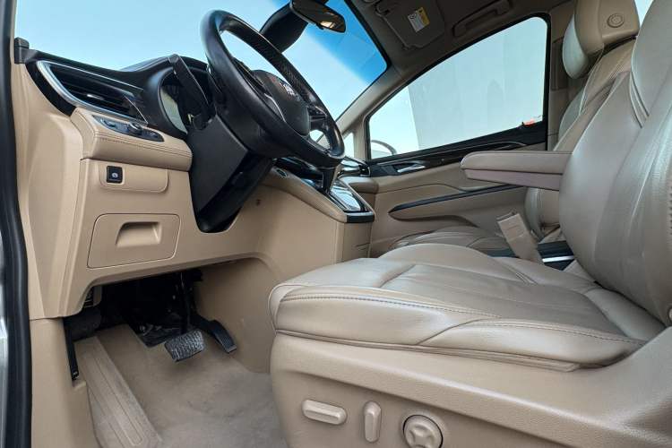 Used Buick GL8 2017 ES 28T Luxury Model China V Standard
