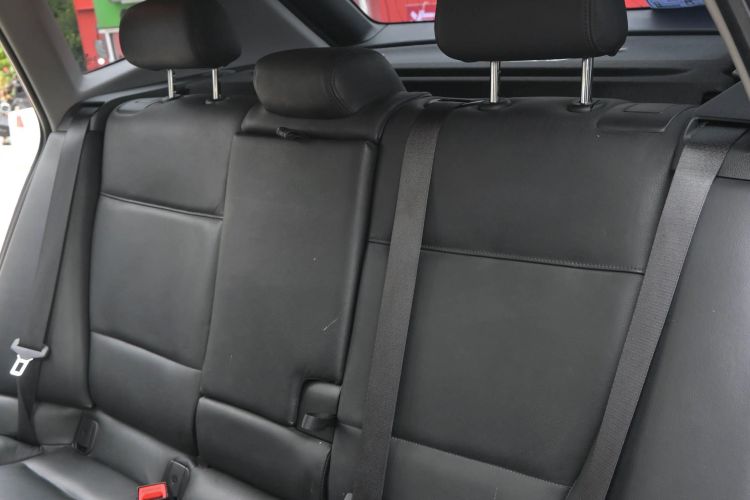 Used BMW X1 2013 sDrive18i manual model
