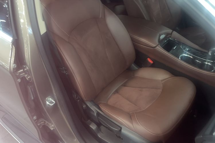 Used Buick Envision 2016 20T Two-Wheel-Drive Elite Model
