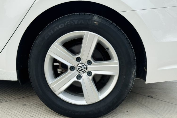 Used Volkswagen Lamando 2015 230TSI DSG Fashion Edition
