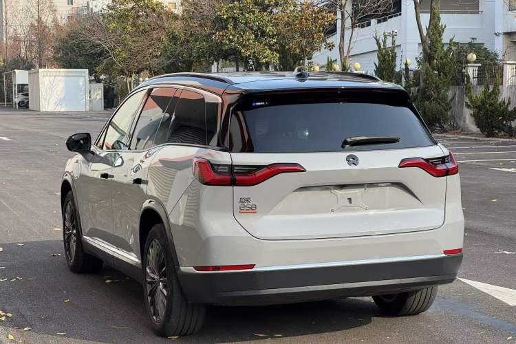 Used Nio ES8 2020 415 km Range 6-Seater Version
