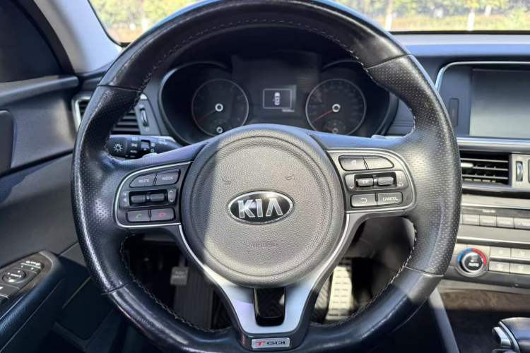 Used Kia K5 2016 1.6T Automatic LUX

